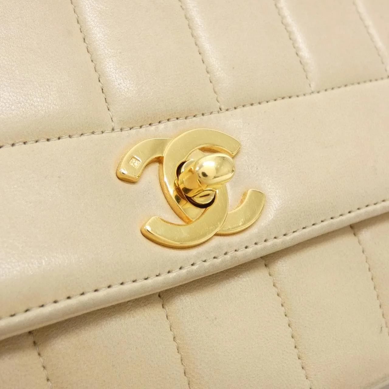 CHANEL 01168 肩背包 羊皮 4