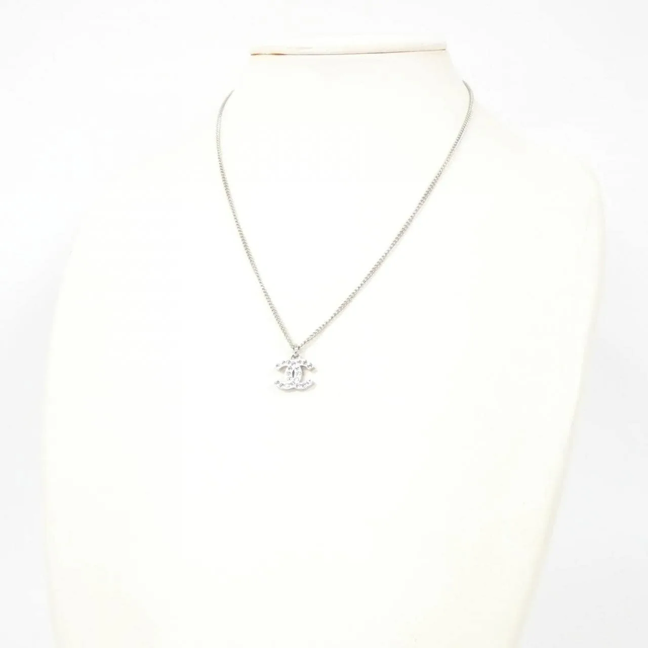 CHANEL 28942 Accessories 5