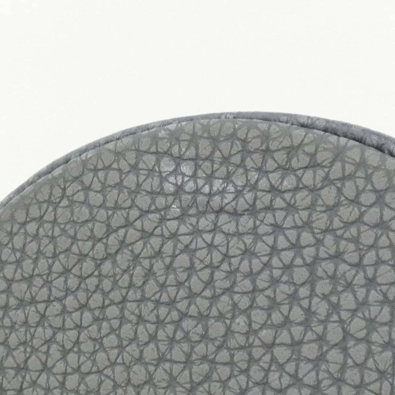 LOUIS VUITTON M81572 Pouch 3