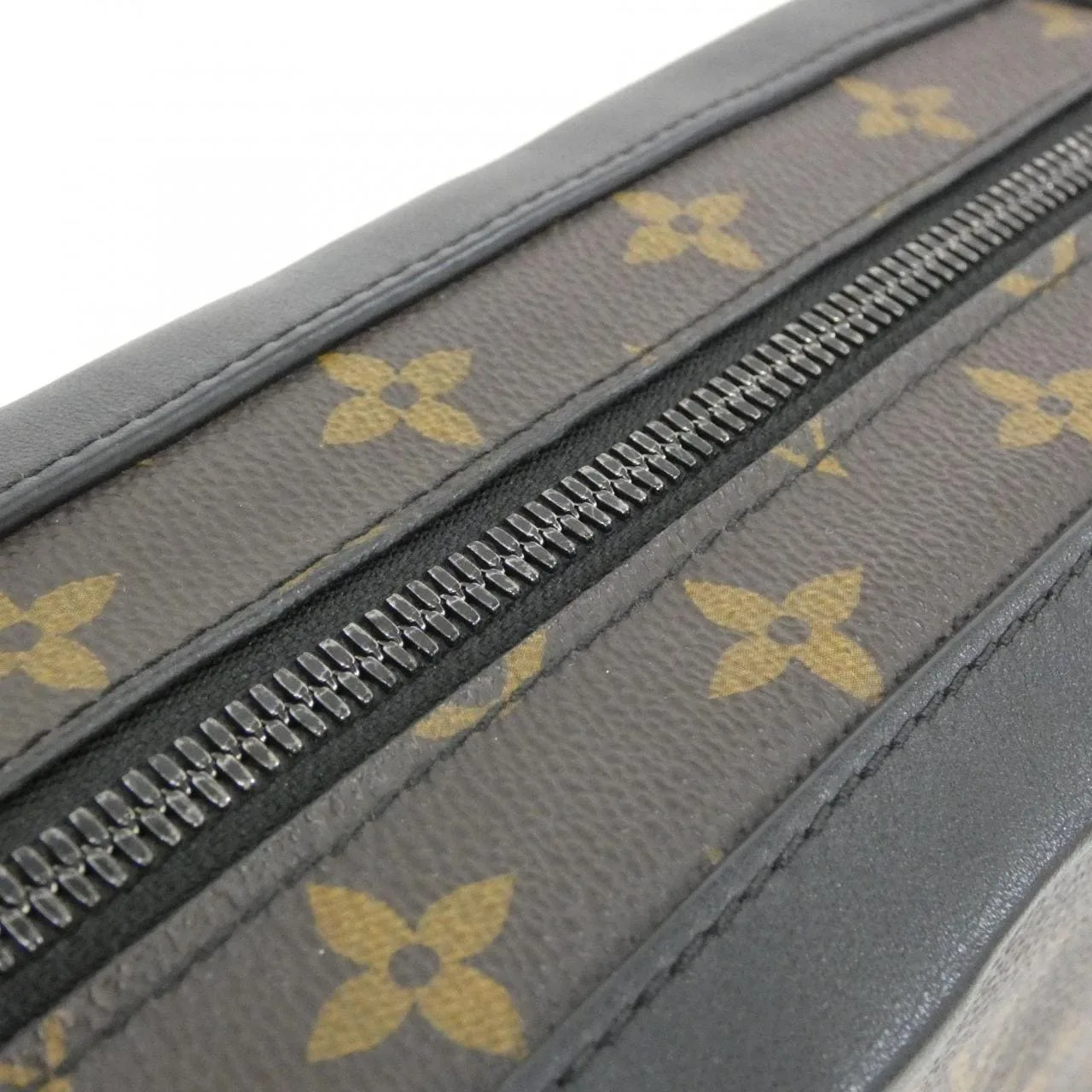 LOUIS VUITTON Soft Trunk M44478 肩背包 Monogram 5