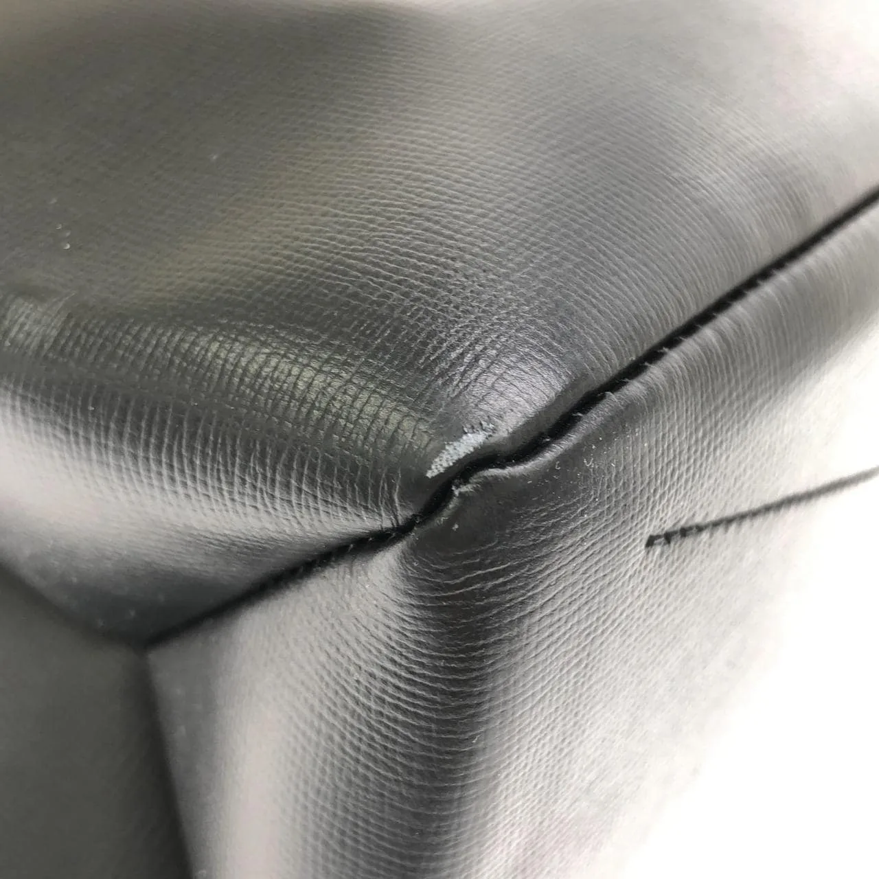 LOUIS VUITTON M13979 Tote 3