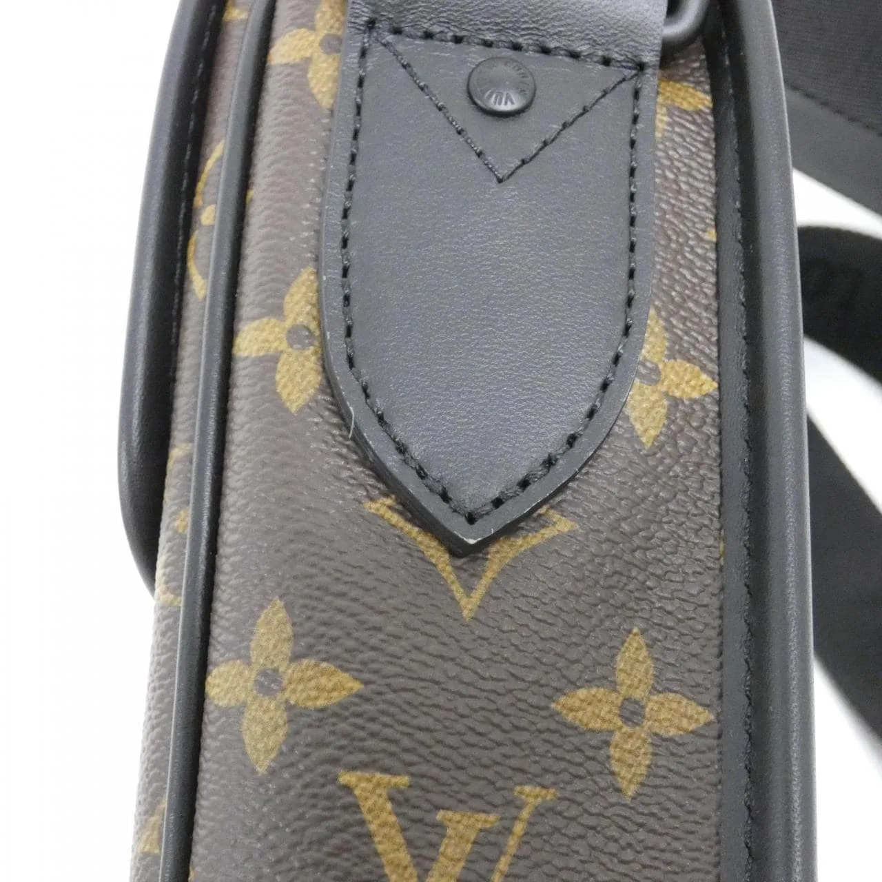 LOUIS VUITTON M46442 肩背包 Monogram 4