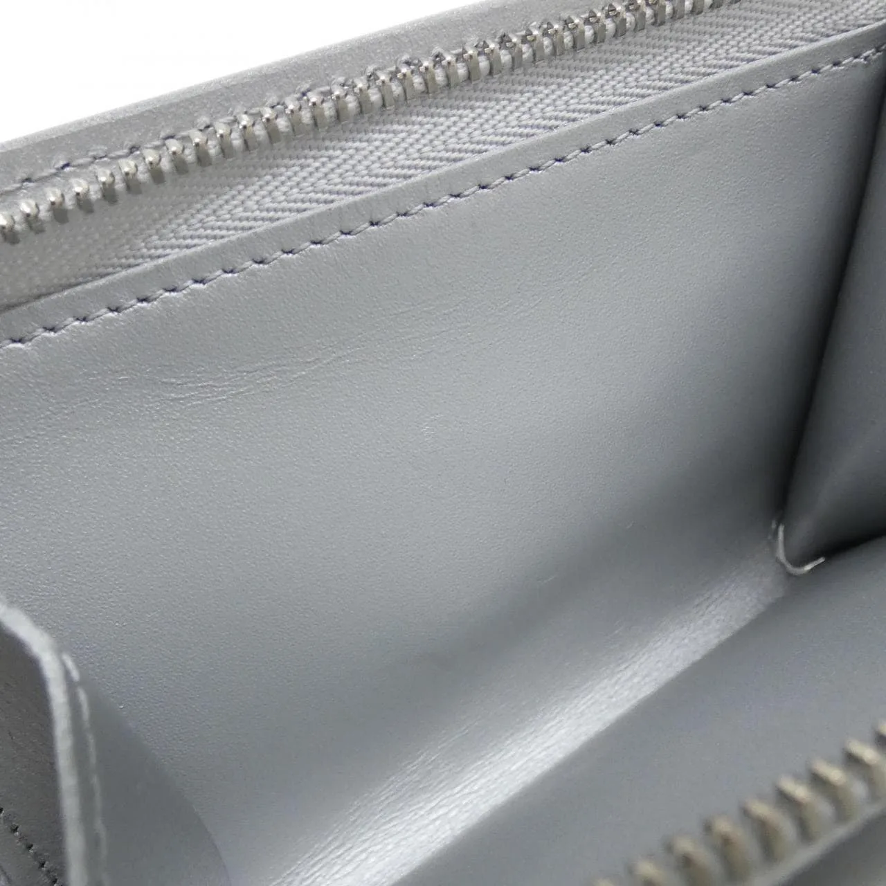 LOUIS VUITTON Mahina M26706 銀包 4