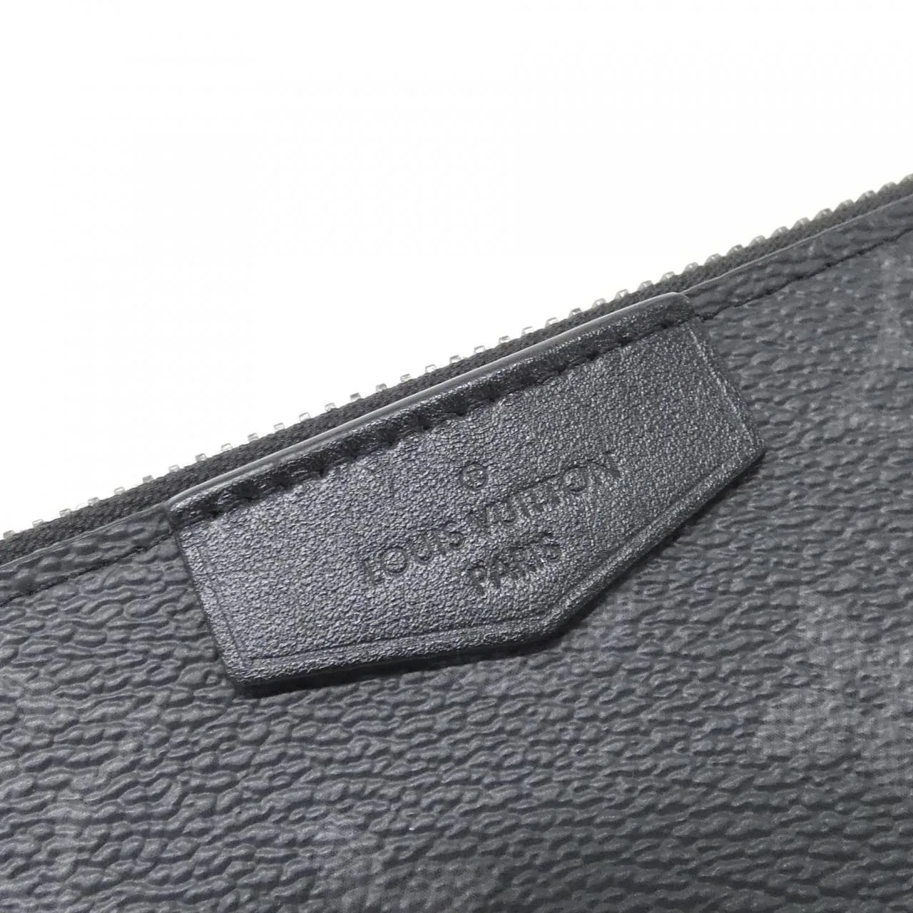 LOUIS VUITTON Eclipse M81260 肩背包 Monogram 4