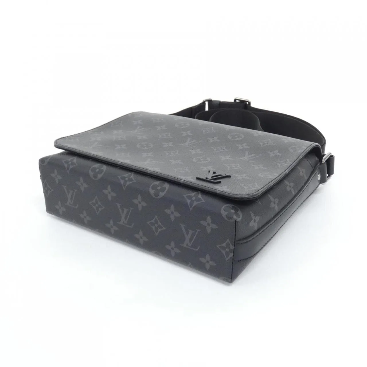 LOUIS VUITTON District M45272 Shoulder Monogram 3
