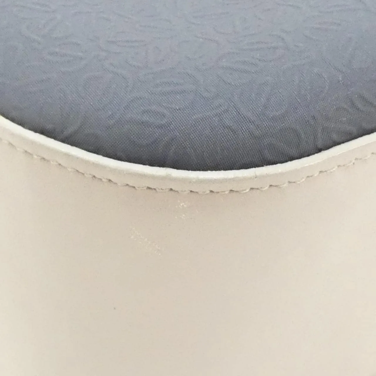 LOEWE Shoulder 3