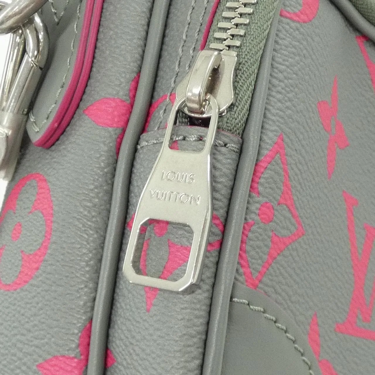 LOUIS VUITTON Nile M15024 Shoulder Monogram 4