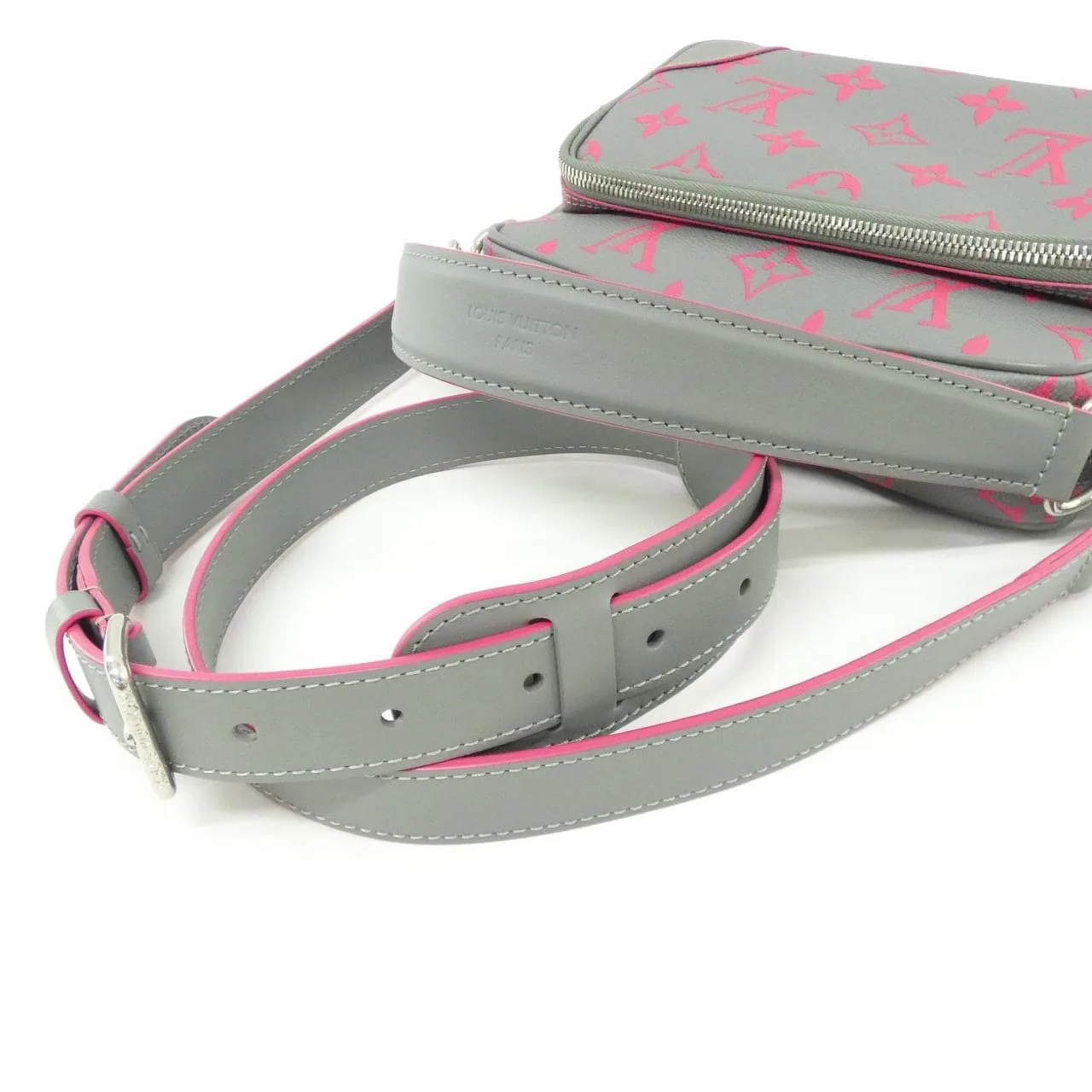 LOUIS VUITTON Nile M15024 Shoulder Monogram 5