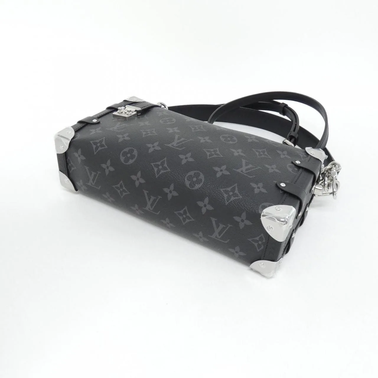 LOUIS VUITTON Eclipse M26226 肩背包 Monogram 3