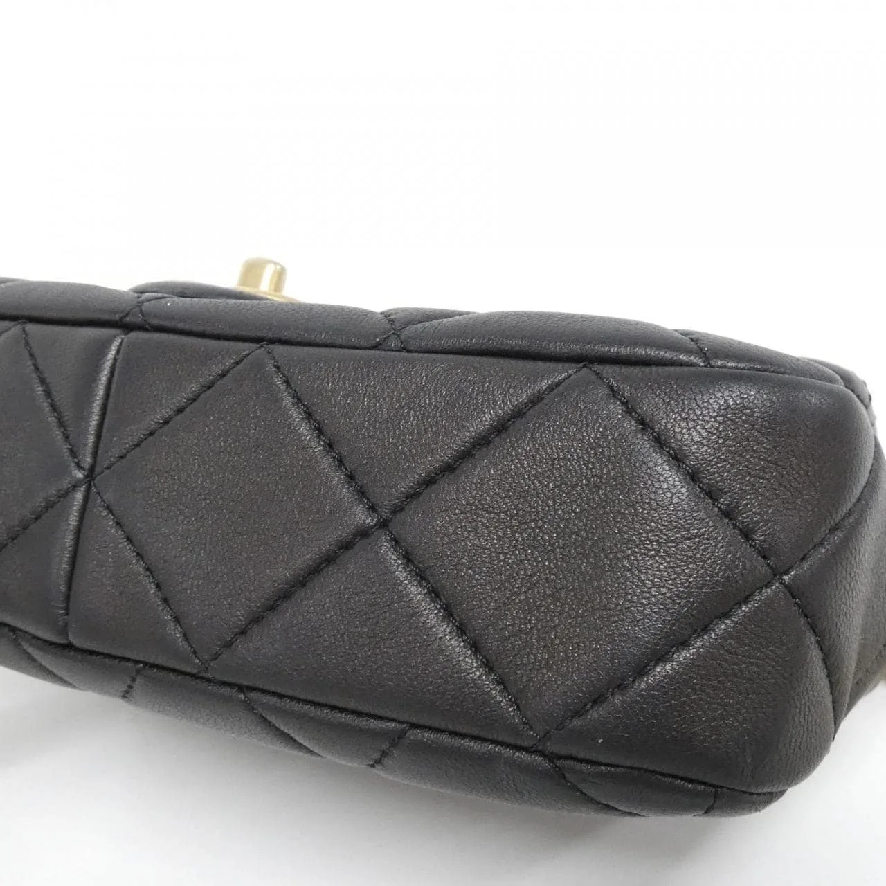 CHANEL AS4231 肩背包 羊皮 3