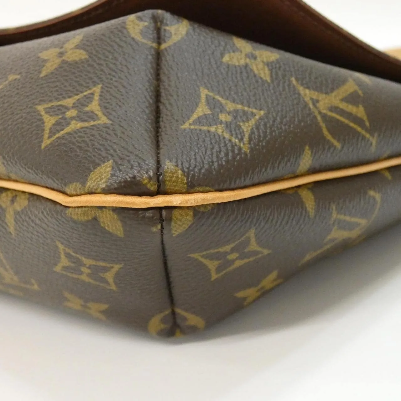 LOUIS VUITTON Musette M51256 Shoulder Monogram 3