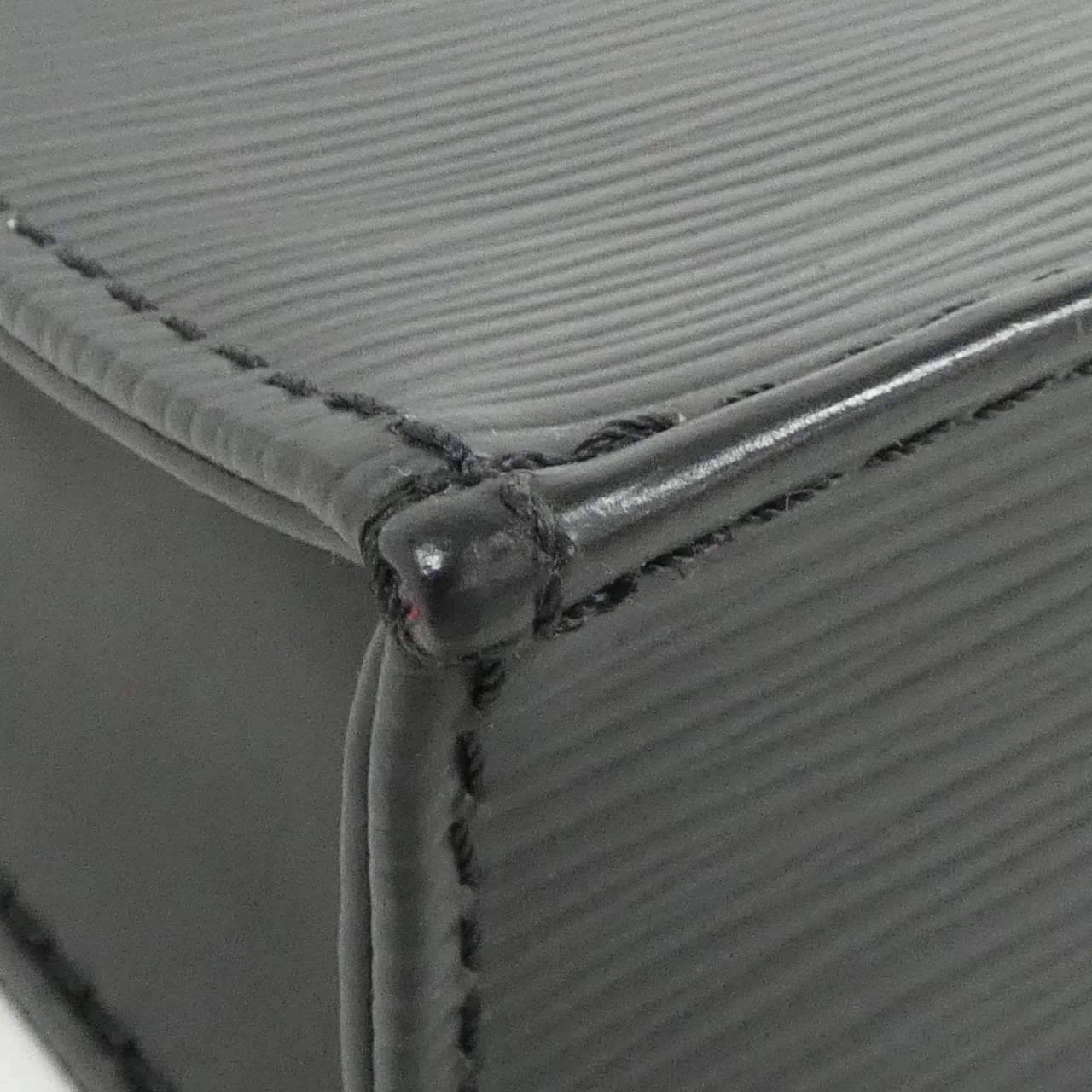 LOUIS VUITTON M69441 Handbag Epi 3