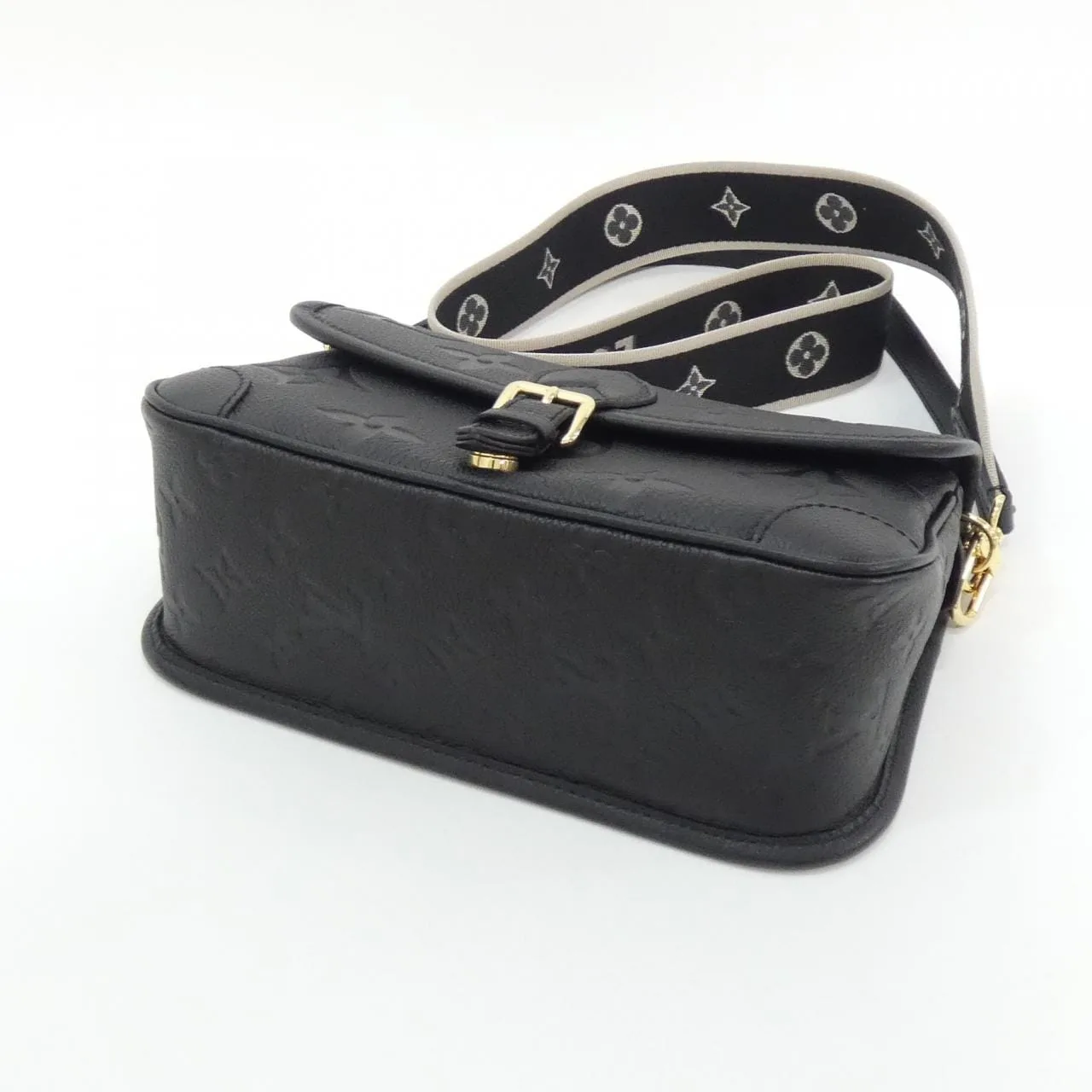 LOUIS VUITTON M46386 Shoulder Monogram 3