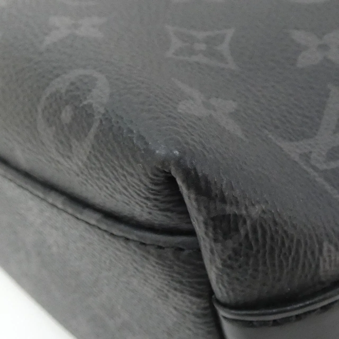 LOUIS VUITTON Eclipse M44223 Shoulder Monogram 3