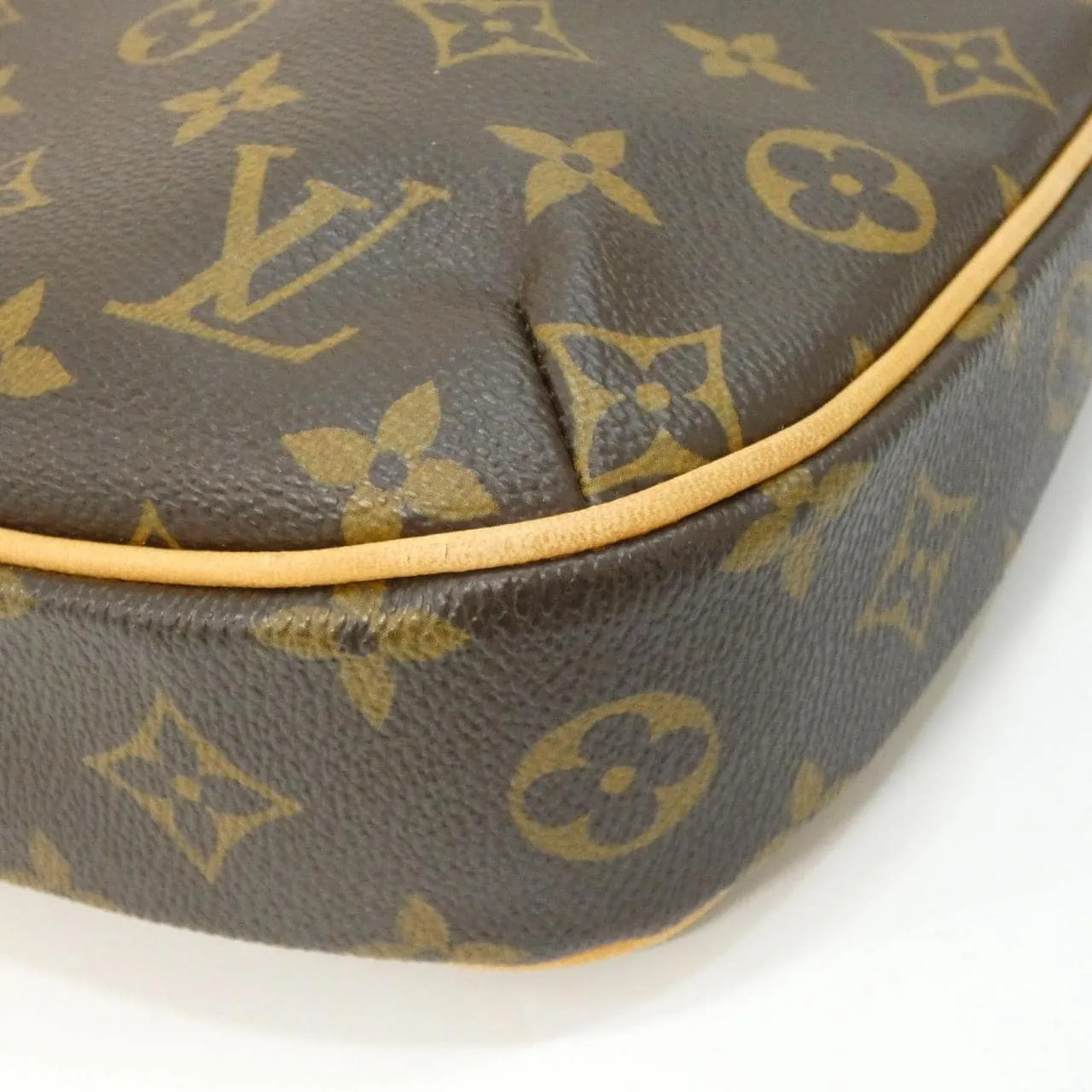 LOUIS VUITTON Odéon M56390 Shoulder Monogram 3