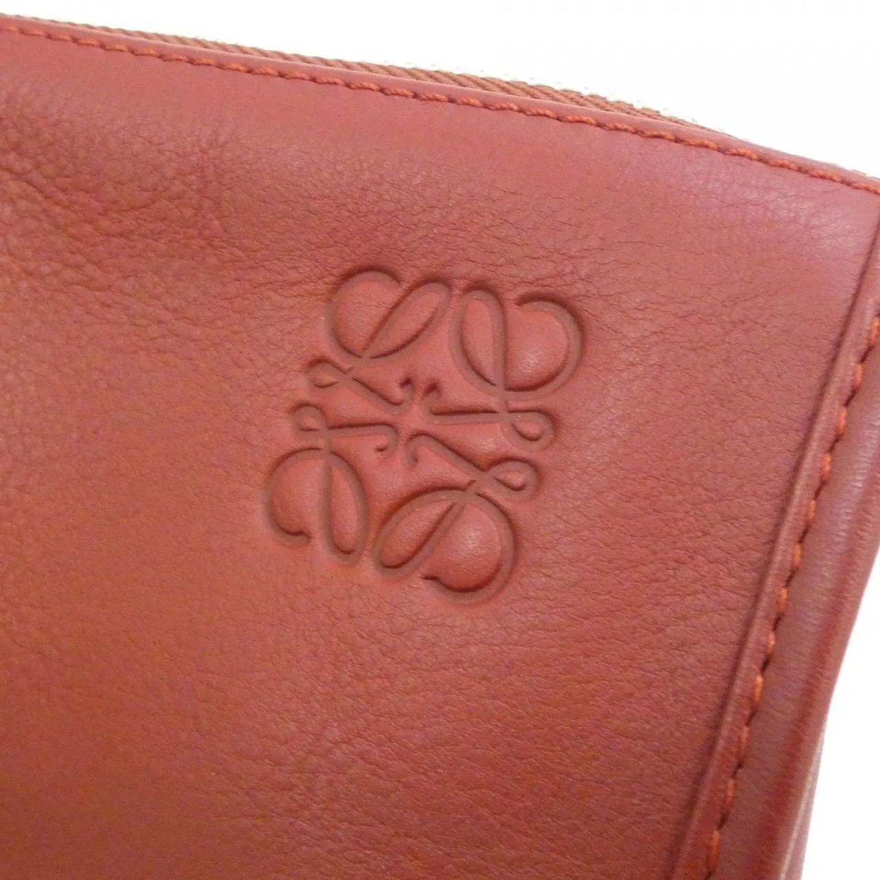 LOEWE 358 29 L18 手提包 4