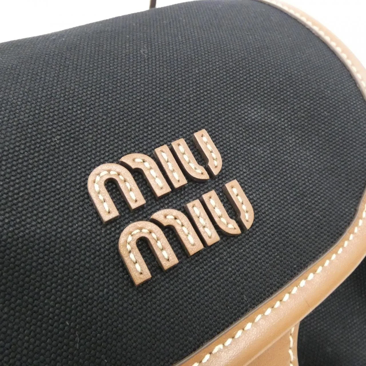MIU MIU 5BZ042 背包 4