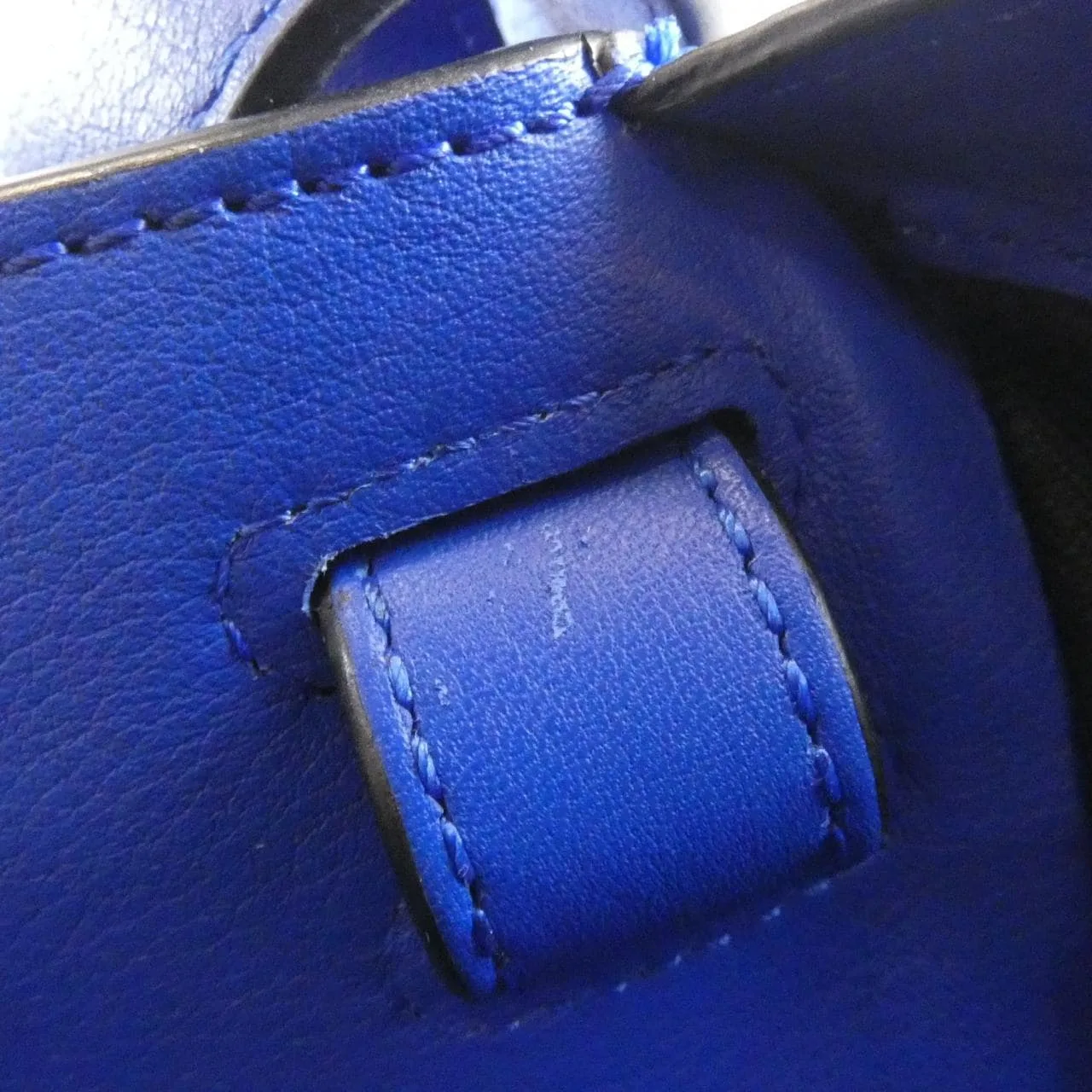 LOEWE Hammock 387 30EN60 肩背包 7