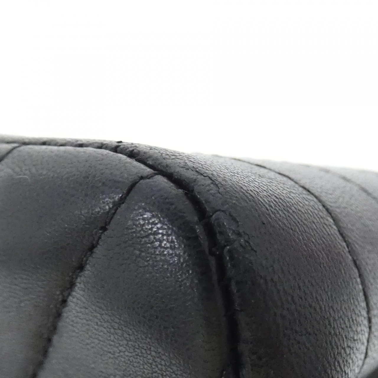 CHANEL Matelasse 1112 Shoulder Lambskin 3