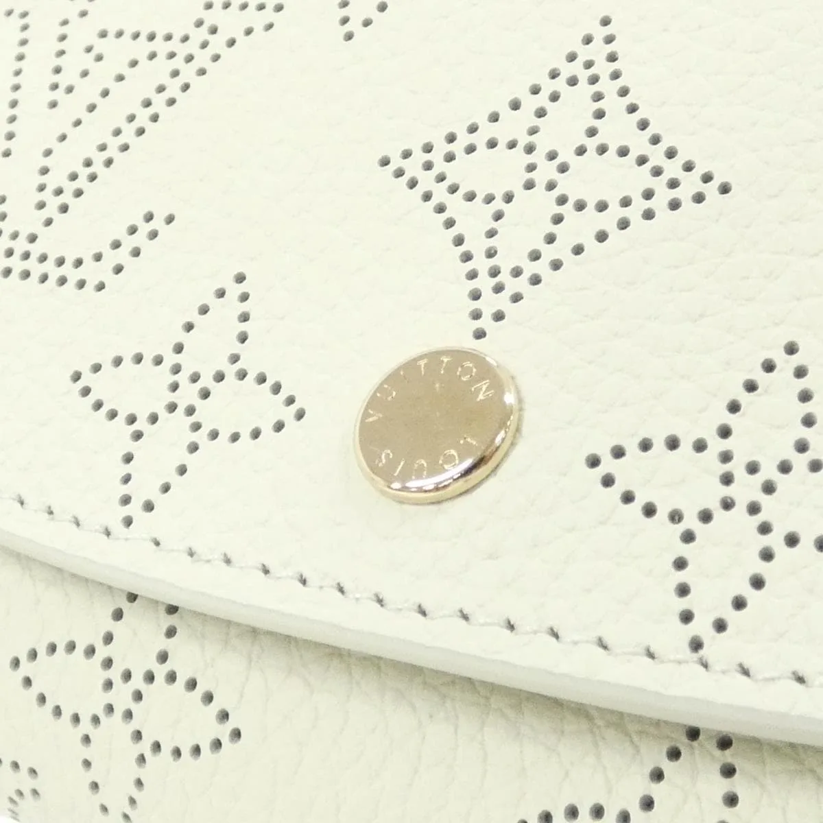 LOUIS VUITTON Mahina M28068 Wallet Unused - Thumbnail 3