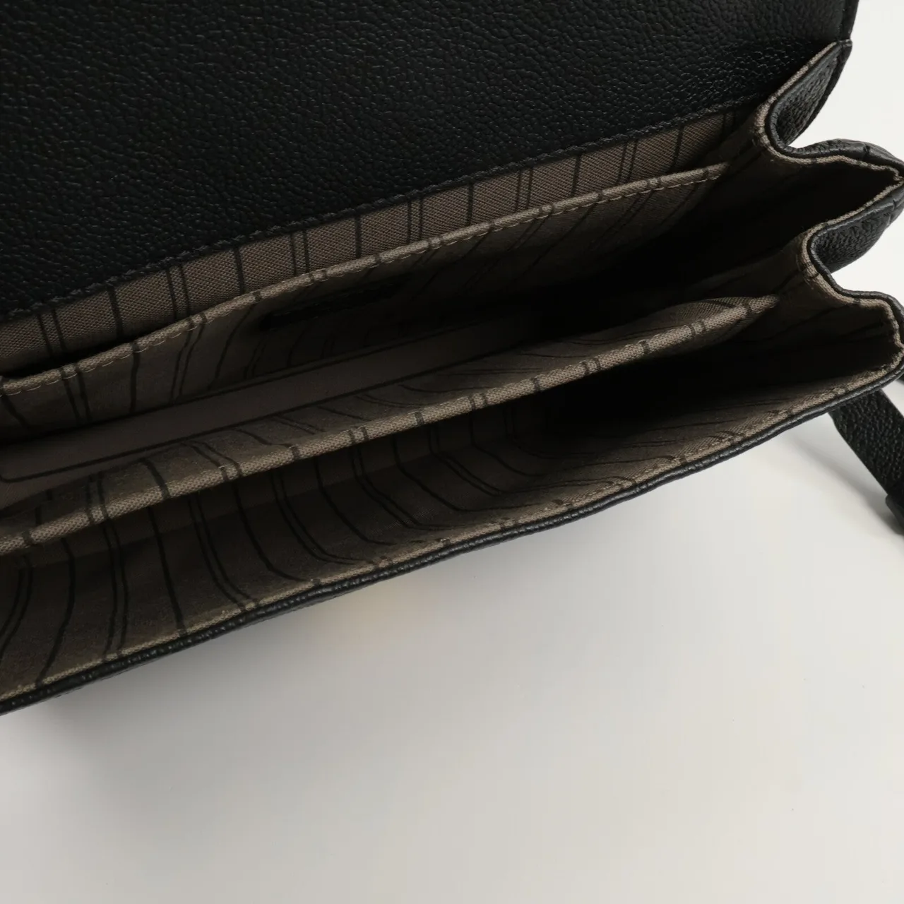 LOUIS VUITTON Pochette Metis M41487 2-Way Bag Calfskin 5