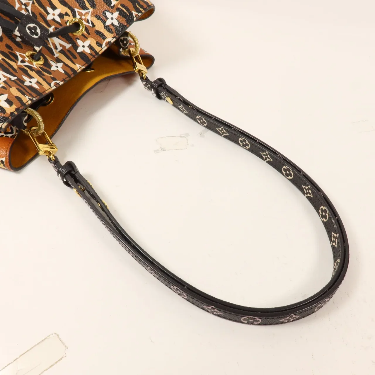 LOUIS VUITTON NeoNoe M44717 Shoulder Bag Coated Canvas 8